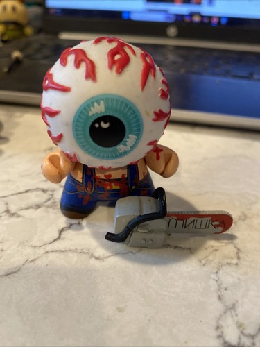Mishka kidrobot keep watch - x,